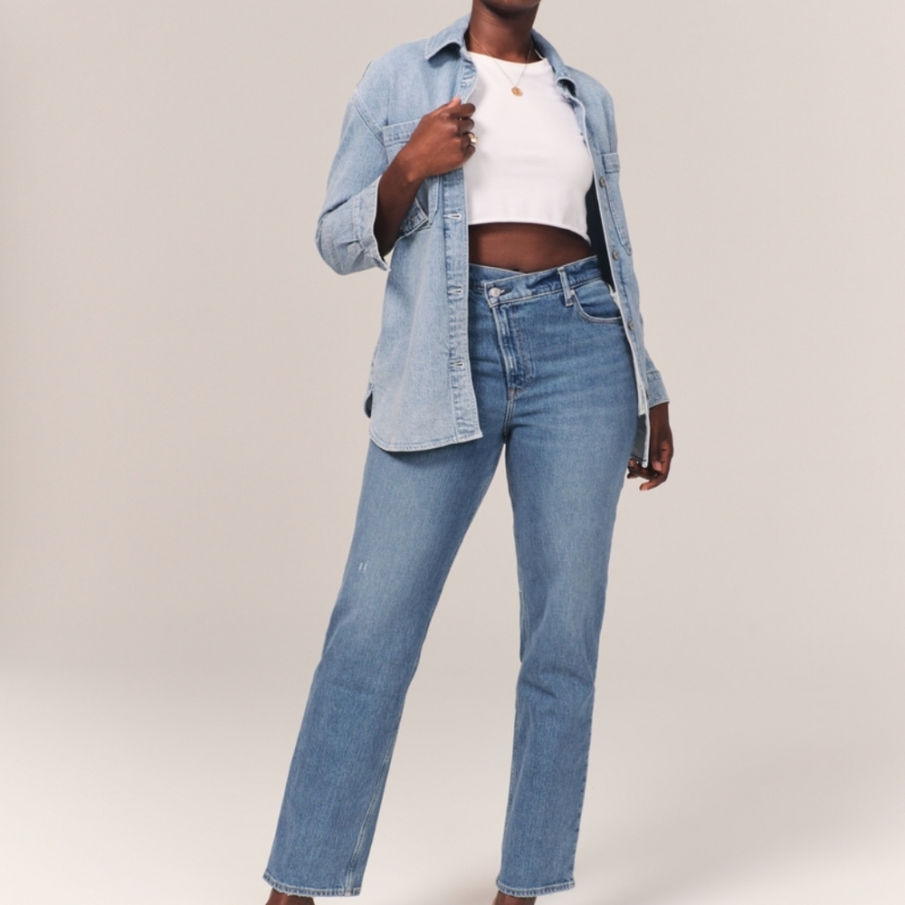 Curve Love Ultra High Rise 90s Straight Jean asymmetric waistband